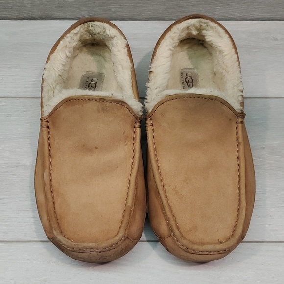 Ugg Australia Mens 5775 Leather Loafer Slippers Sheepskin shoes sz 9 main image 8